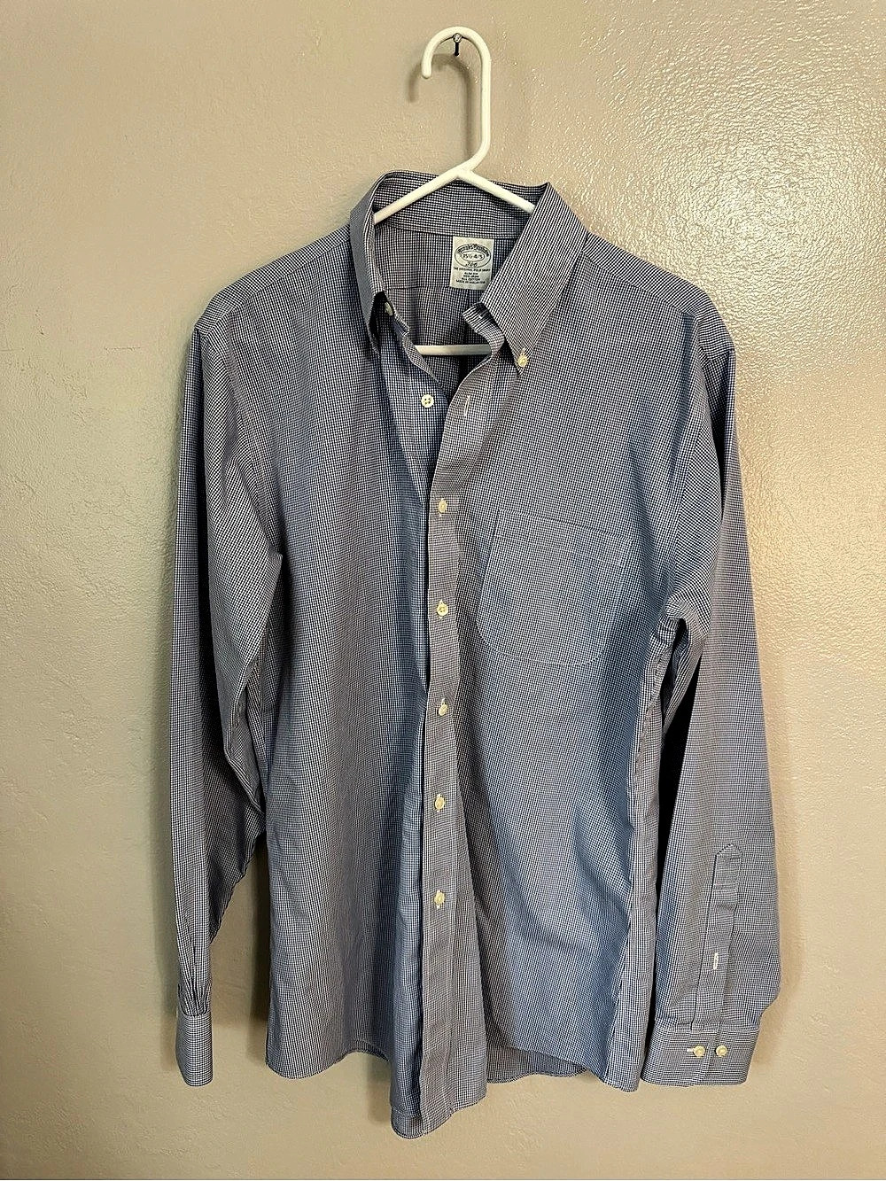 Brooks Brothers Men's Checkered Button Down Blue & White Size 15 1/2 (S)